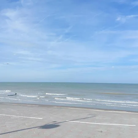 Beautiful In Dunkerque With Kitchen 敦刻尔克