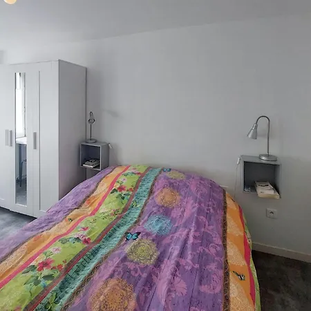 Beautiful In Dunkerque With Kitchen 度假居